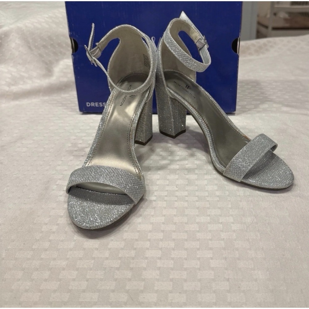 Worthington Beckwith Women's Silver Glitter Block Sandals Heels Size 8 EUC